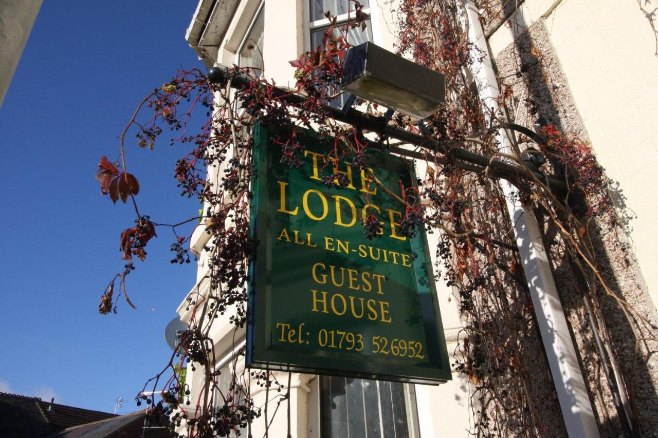 The Lodge Swindon Exterior foto